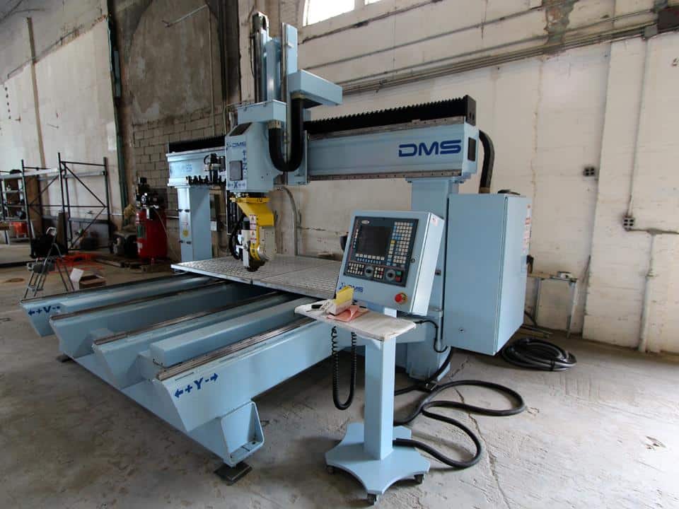 Situ Fabrication DMS 5 Axis Moving Table CNC Machine ...