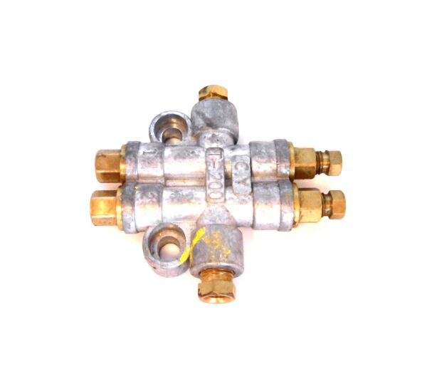 2 Port Volume Type T Distributor "AUTOLU-273"
